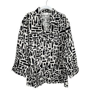 Tweeds Linen Abstract Printed Top Tan & Black Women's 2X